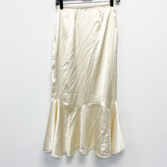 Kimchi Blue Women's Jensen Satin Fluted Maxi Skirt Off White Size XS - Picture 3 of 15
